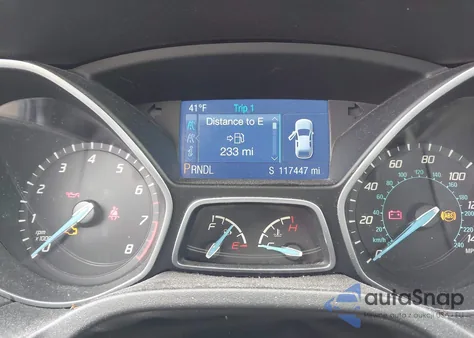 2014 Ford Focus Se z USA, uszkodzony, nr VIN 1FADP3F22EL192184